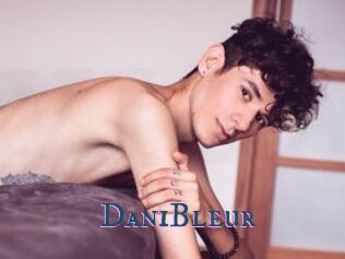 DaniBleur Video gay streaming