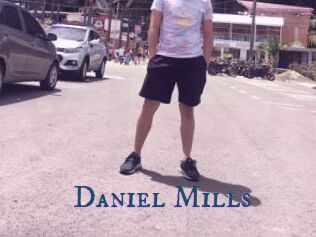 Daniel_Mills