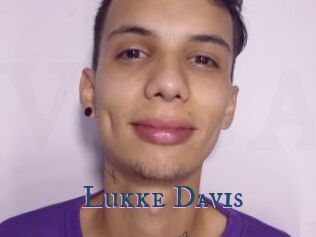 Lukke_Davis