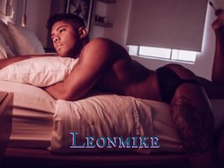 leonmike Video gay streaming