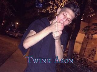 Twink_Aron